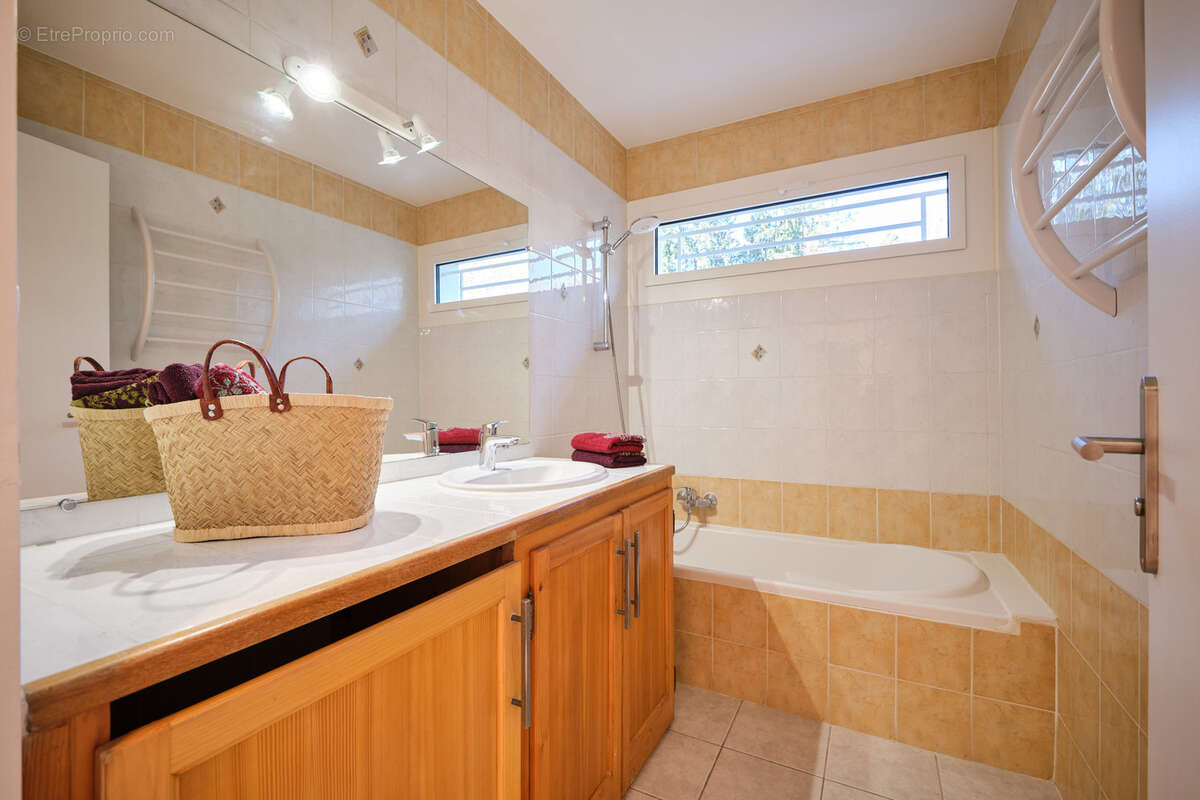 Appartement à ANNECY-LE-VIEUX