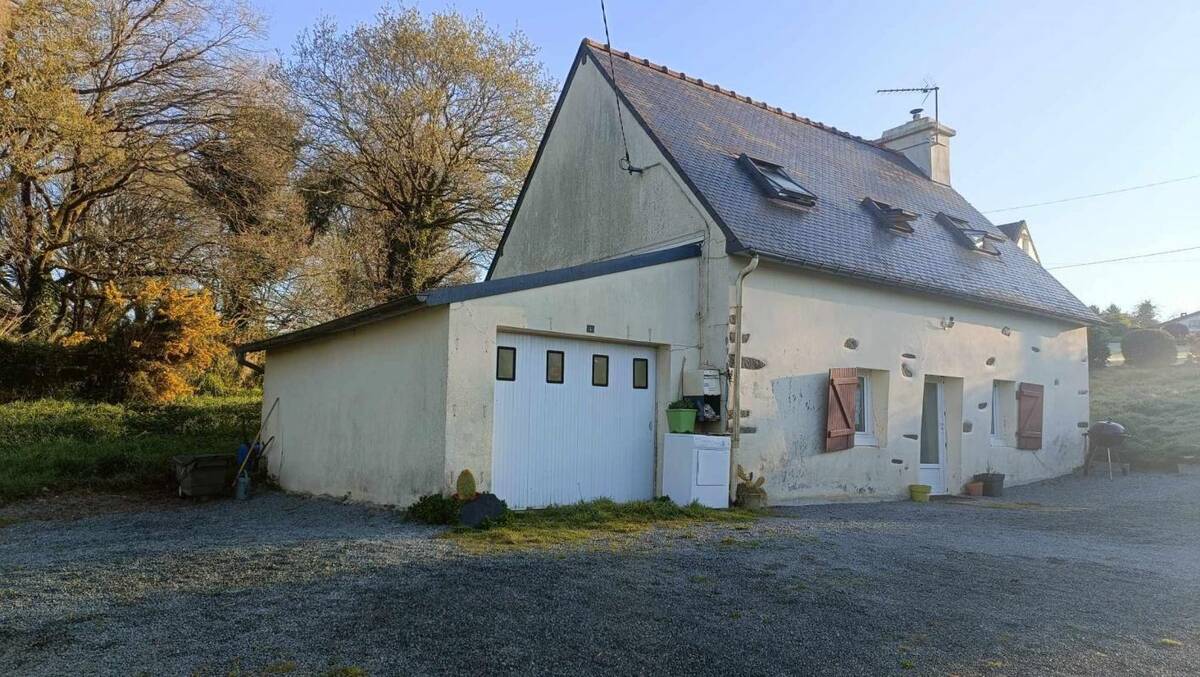 Maison à MAEL-CARHAIX