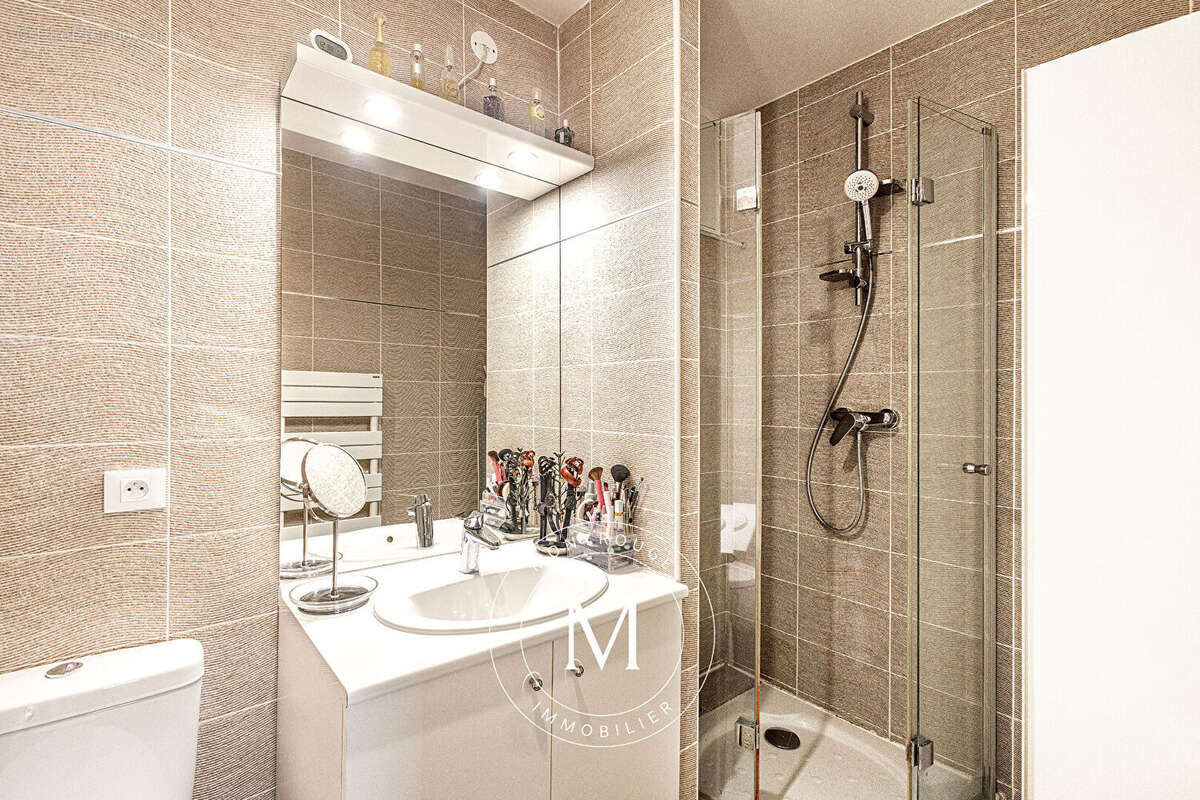 Appartement à MONTROUGE