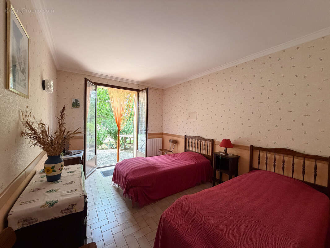 Maison à GREOUX-LES-BAINS
