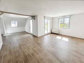 Appartement à ROUGEMONT-LE-CHATEAU