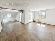 Appartement à ROUGEMONT-LE-CHATEAU