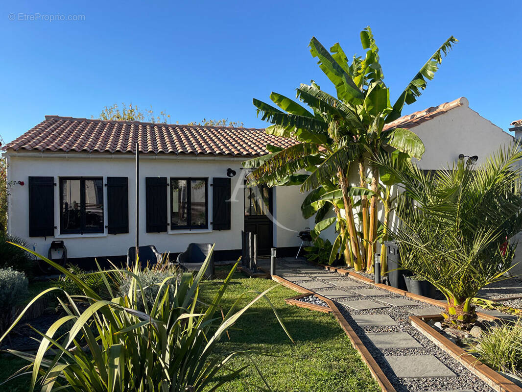 Maison à L&#039;ILE-D&#039;ELLE