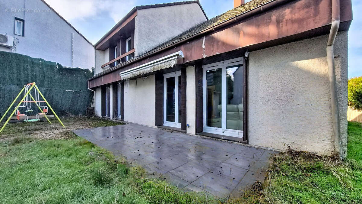 Maison à LIMEIL-BREVANNES