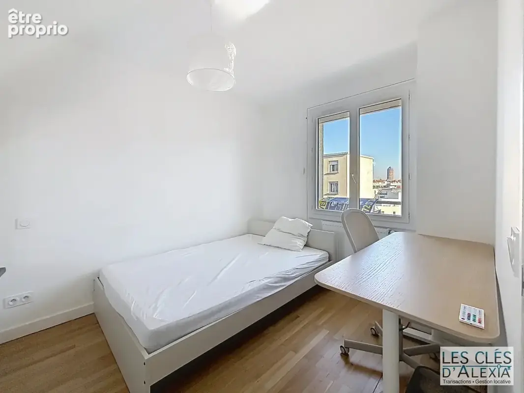 T4 de 76,56 m² -  avenue berthelot lyon 7 avec cave - photo 10