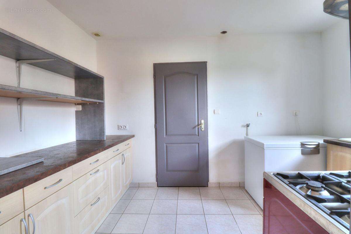 Maison à FAYE-SUR-ARDIN