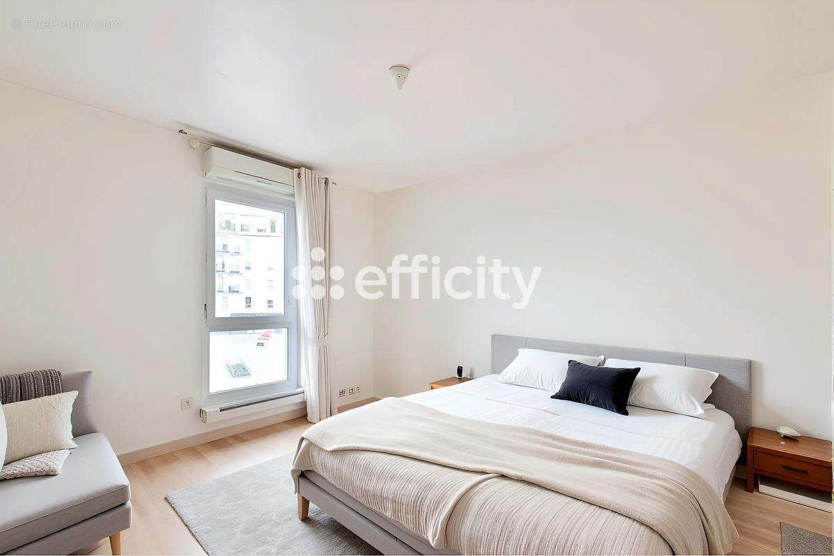 Appartement à ISSY-LES-MOULINEAUX