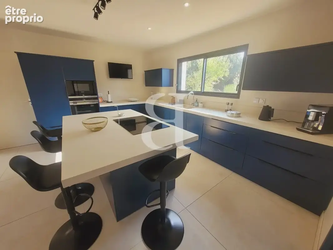 Maison 6 pièces 203 m² à vendre à Grignan (26230) - photo 6