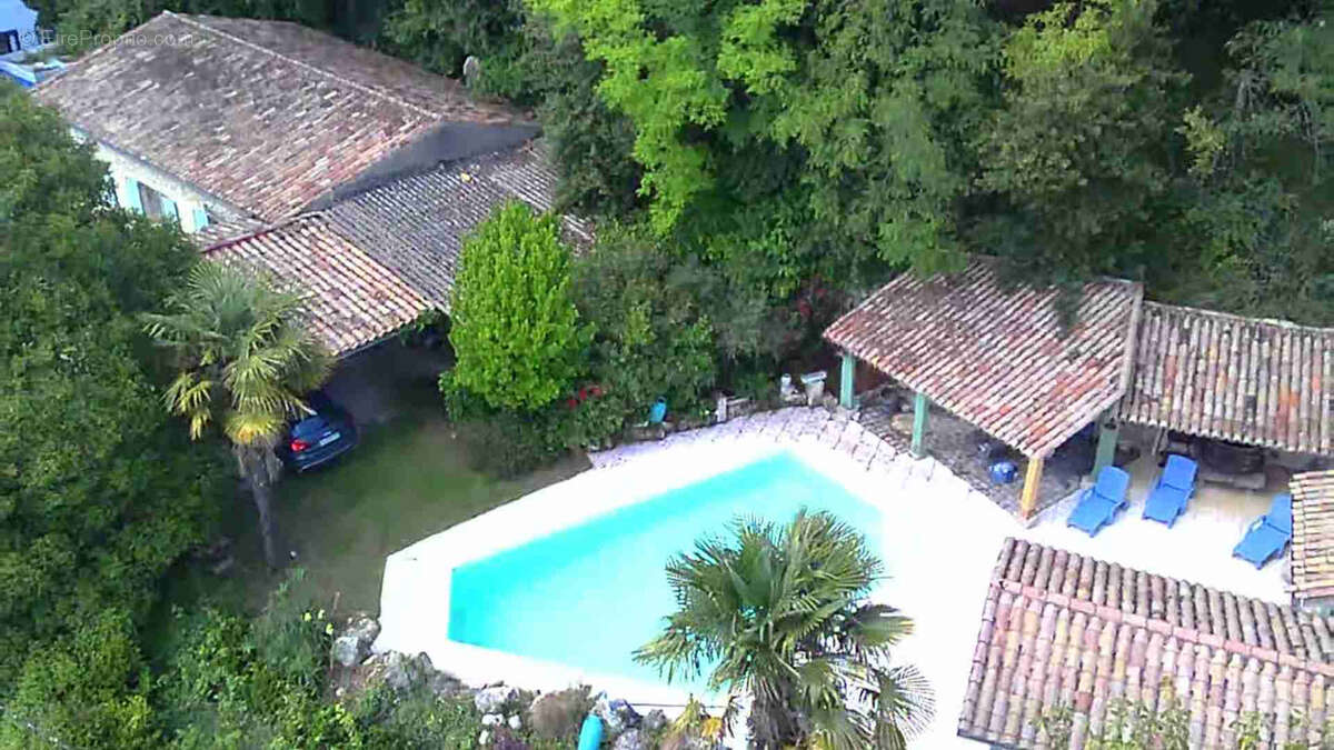 Maison à SAMONAC