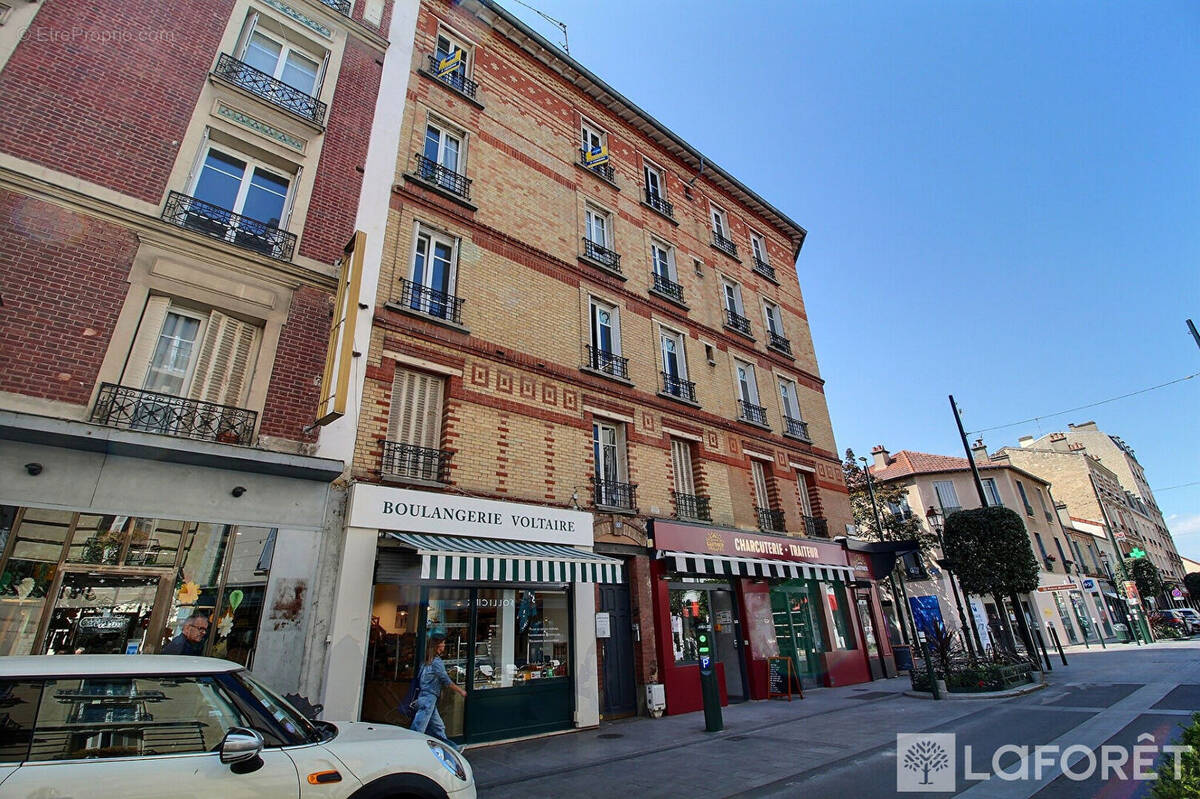 Appartement à LA GARENNE-COLOMBES