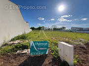Terrain à DOMPIERRE-SUR-MER