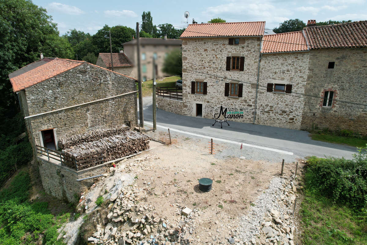Maison à CHATEAUPONSAC