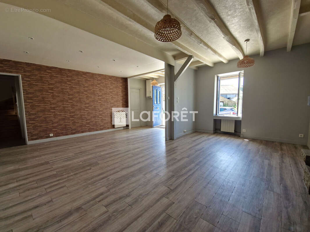 Maison à SAINT-DOLAY