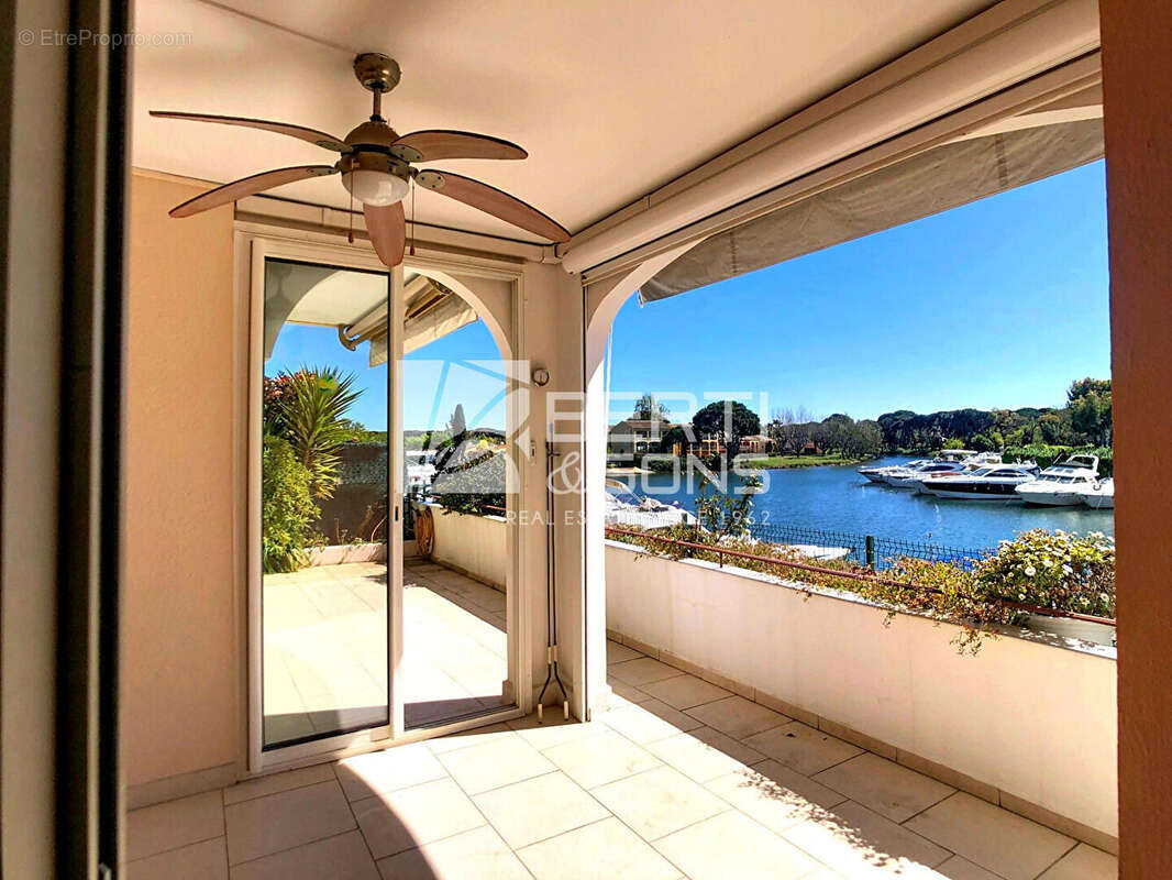 Appartement à MANDELIEU-LA-NAPOULE