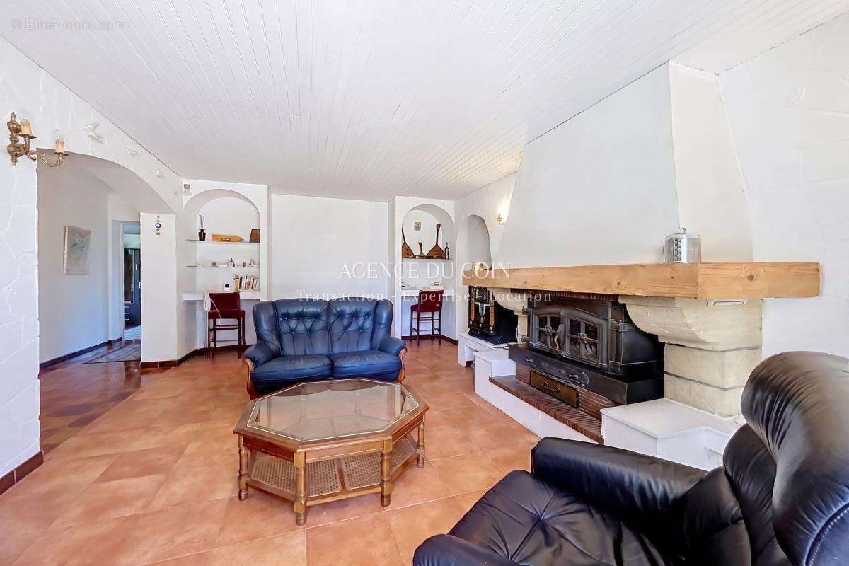 Venez découvrir cette splendide maison individuelle située d - photo 2