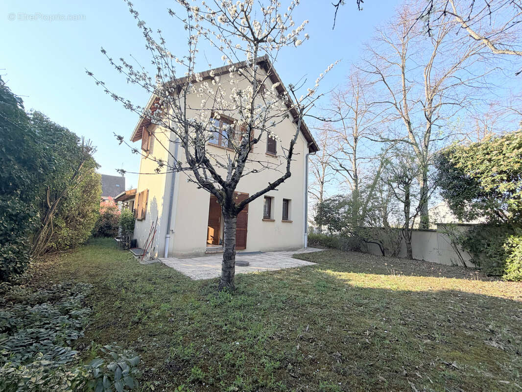 Maison à RUEIL-MALMAISON