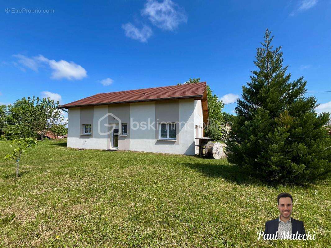 Maison à LA TOUR-DU-PIN