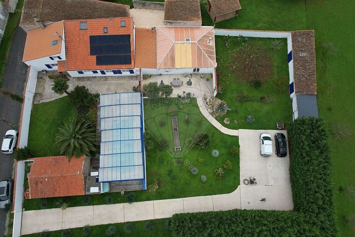 Maison à SAINT-JUST-LUZAC