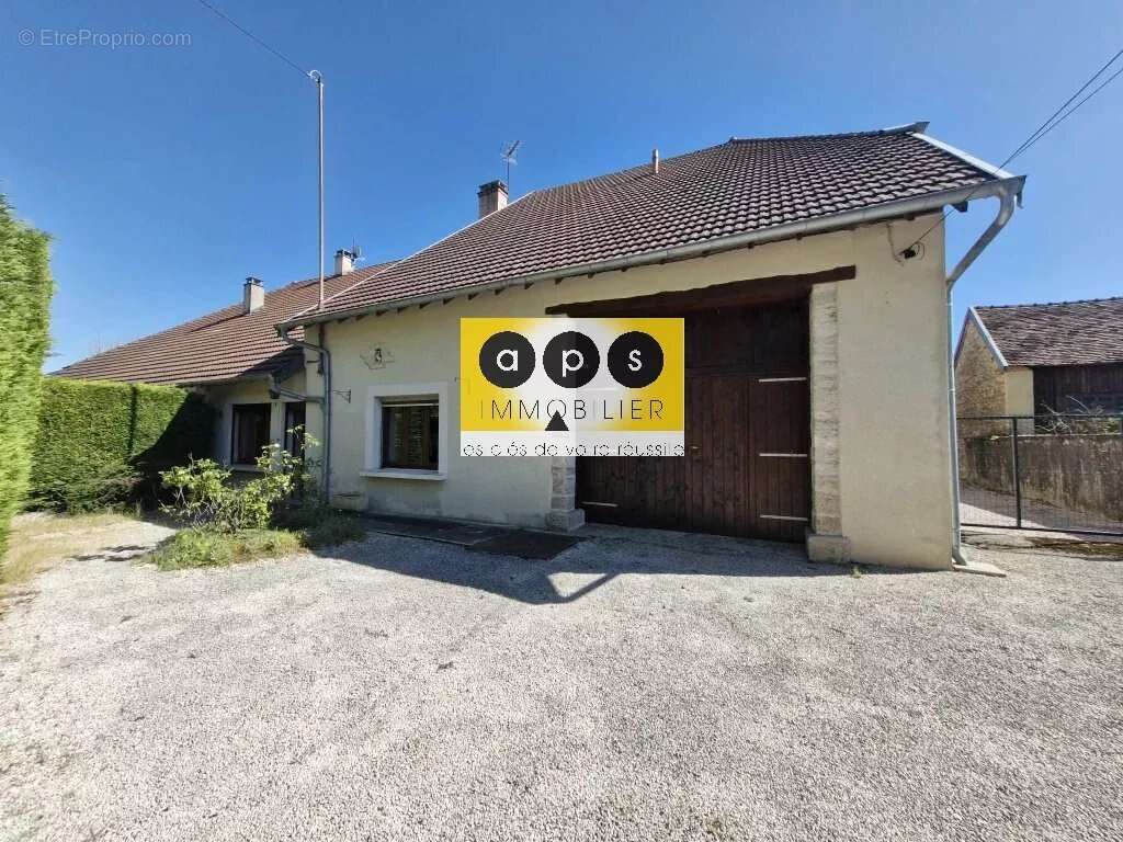 Maison à MOUCHARD
