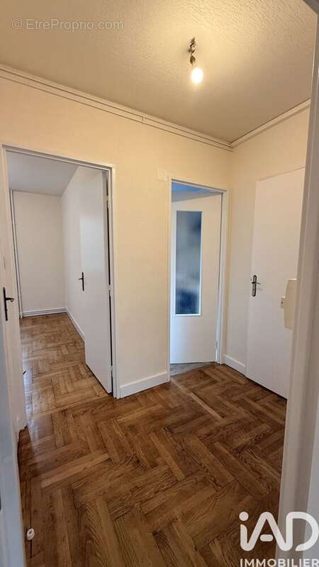 Appartement 40 m² à Limoges  - photo 8