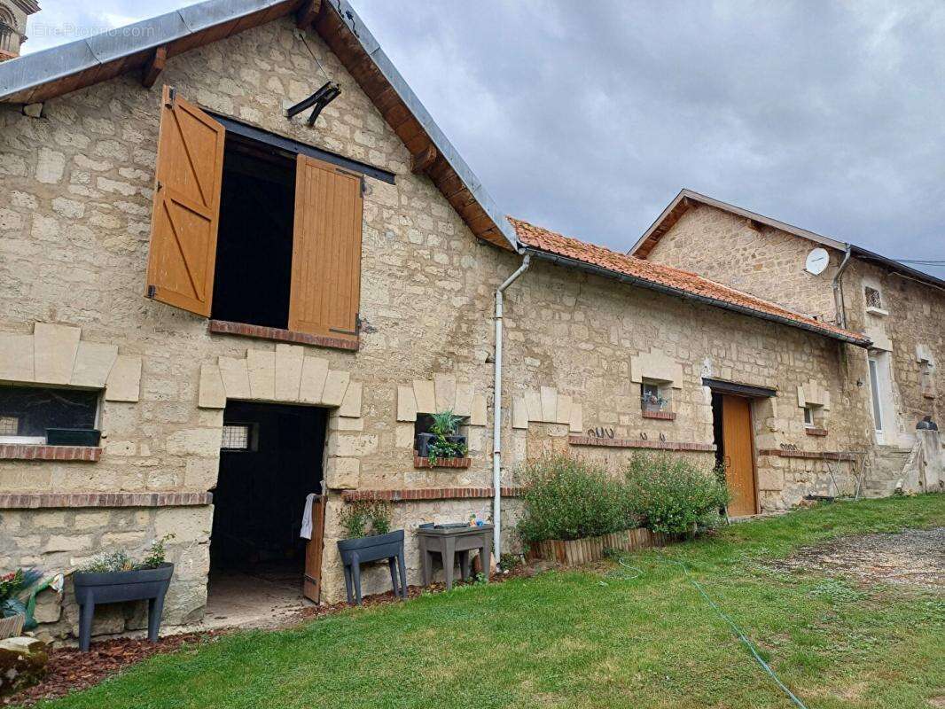 Maison à BLERANCOURT