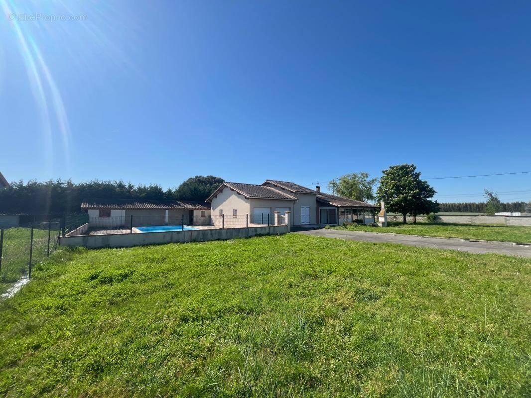 Maison à LAMASQUERE