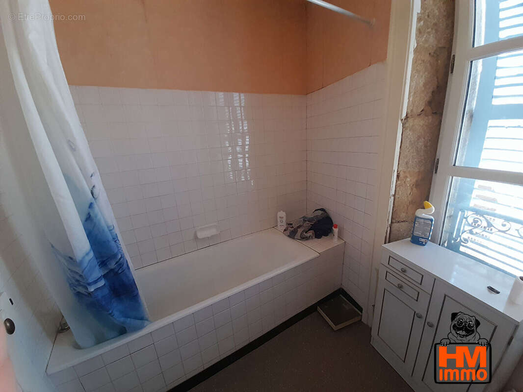 Appartement à SAINT-LEONARD-DE-NOBLAT