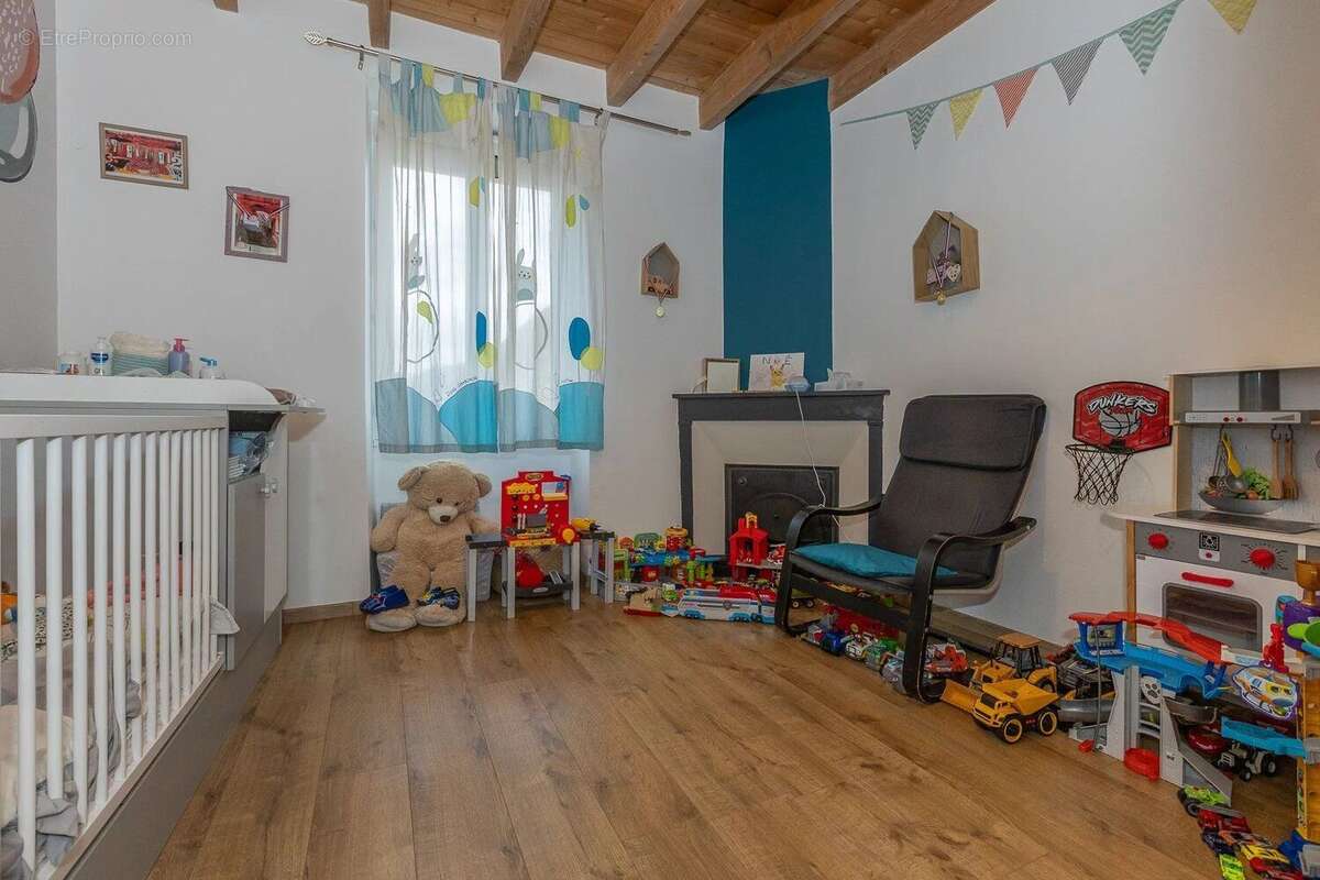 Maison à BOUVESSE-QUIRIEU