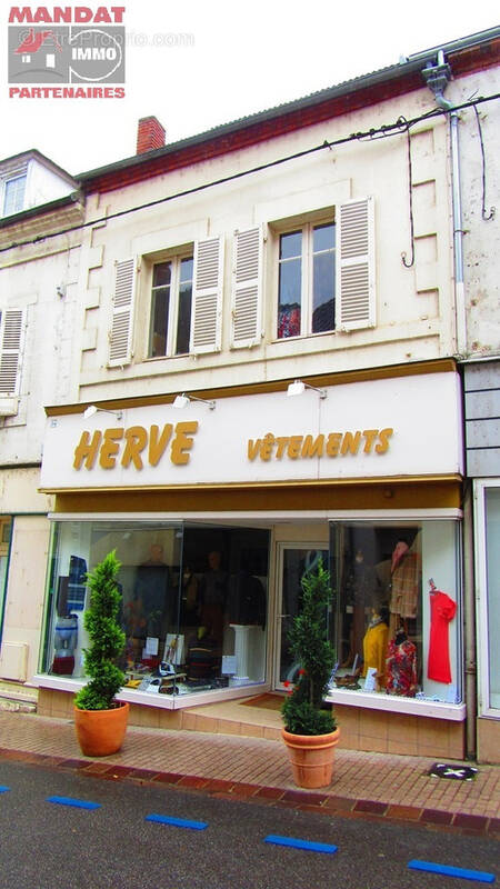 Commerce à SAINT-POURCAIN-SUR-SIOULE