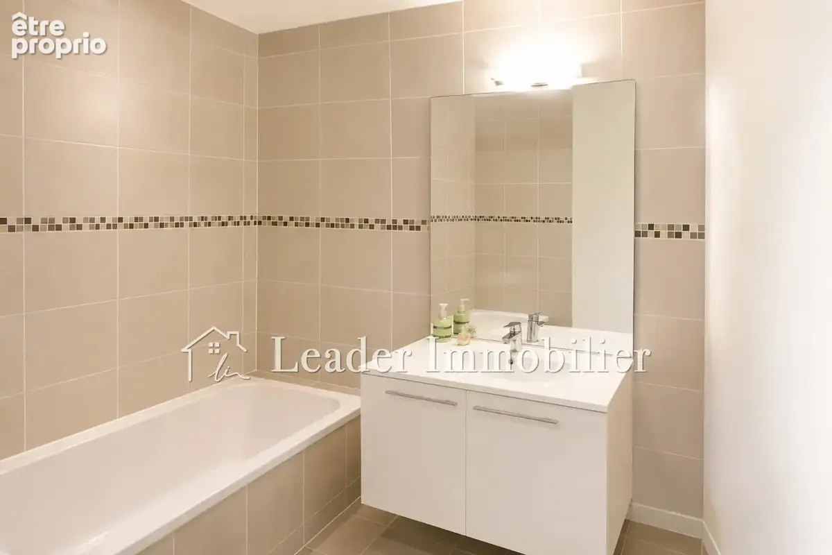 Appartement 3 pièces 60 m² à vendre à Antibes (06600) - photo 4