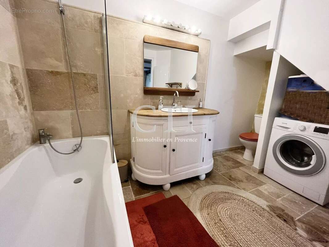 Appartement à MALAUCENE