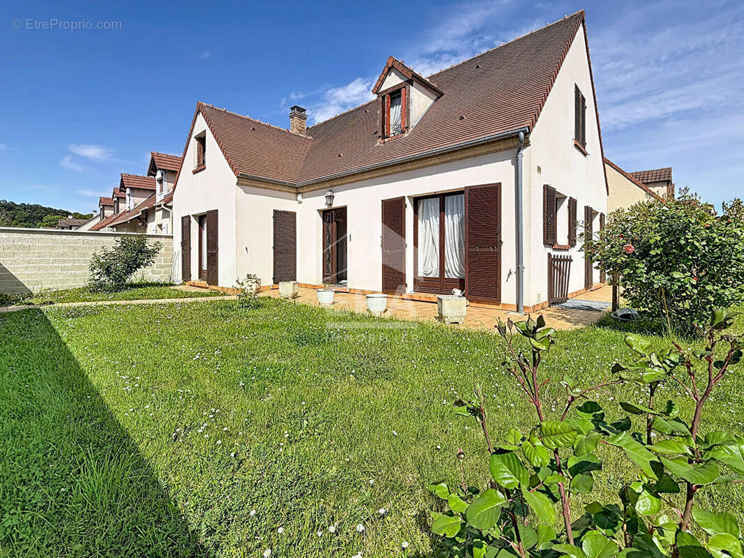 Maison à ETAMPES