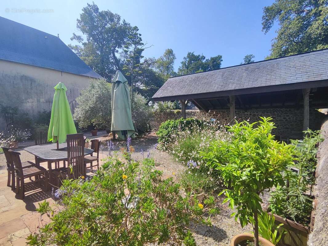Ferme béarnaise rénovée avec gîte, piscine et vue sur les Pyrenénées - photo 35