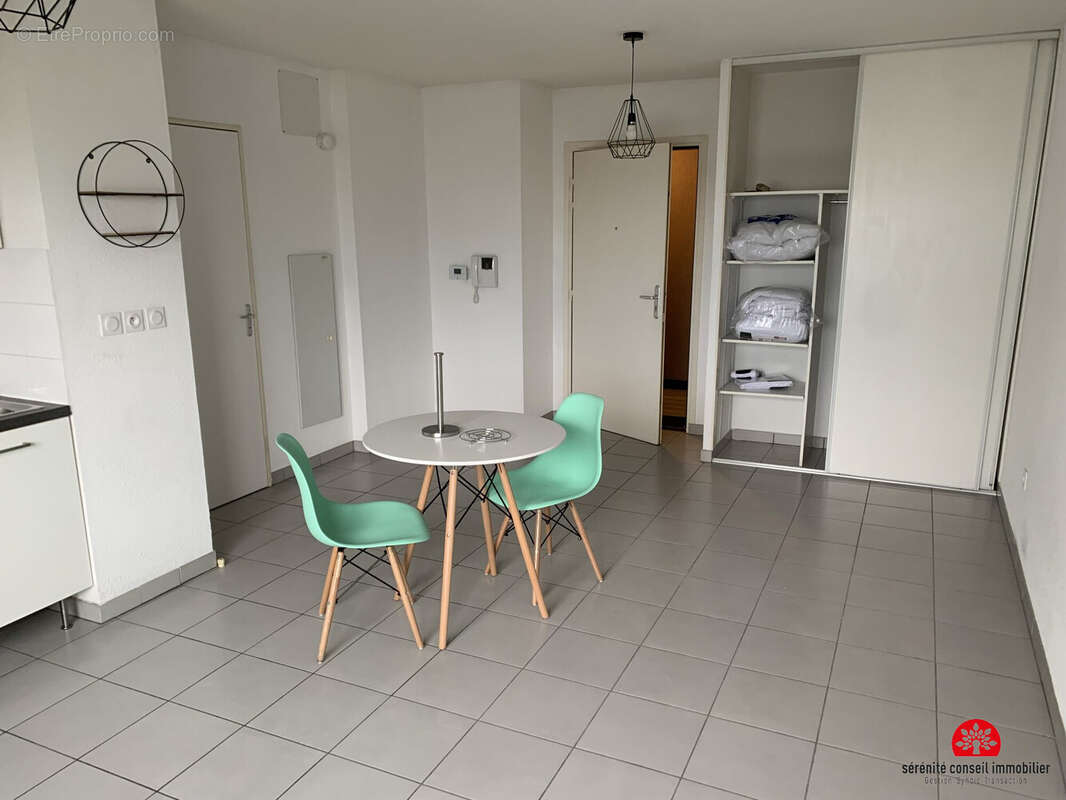 Appartement 31 m² à Bron  - photo 5