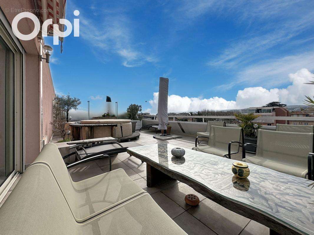 Appartement à CAGNES-SUR-MER