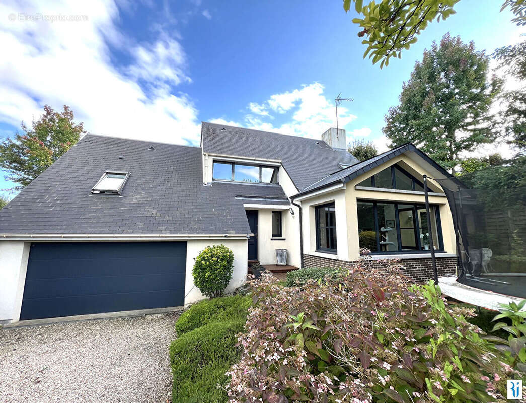 Maison à LE MESNIL-ESNARD