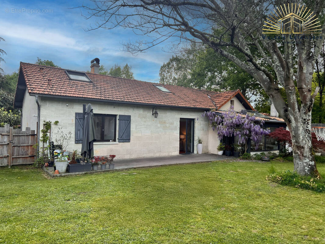 Maison à CARIGNAN-DE-BORDEAUX