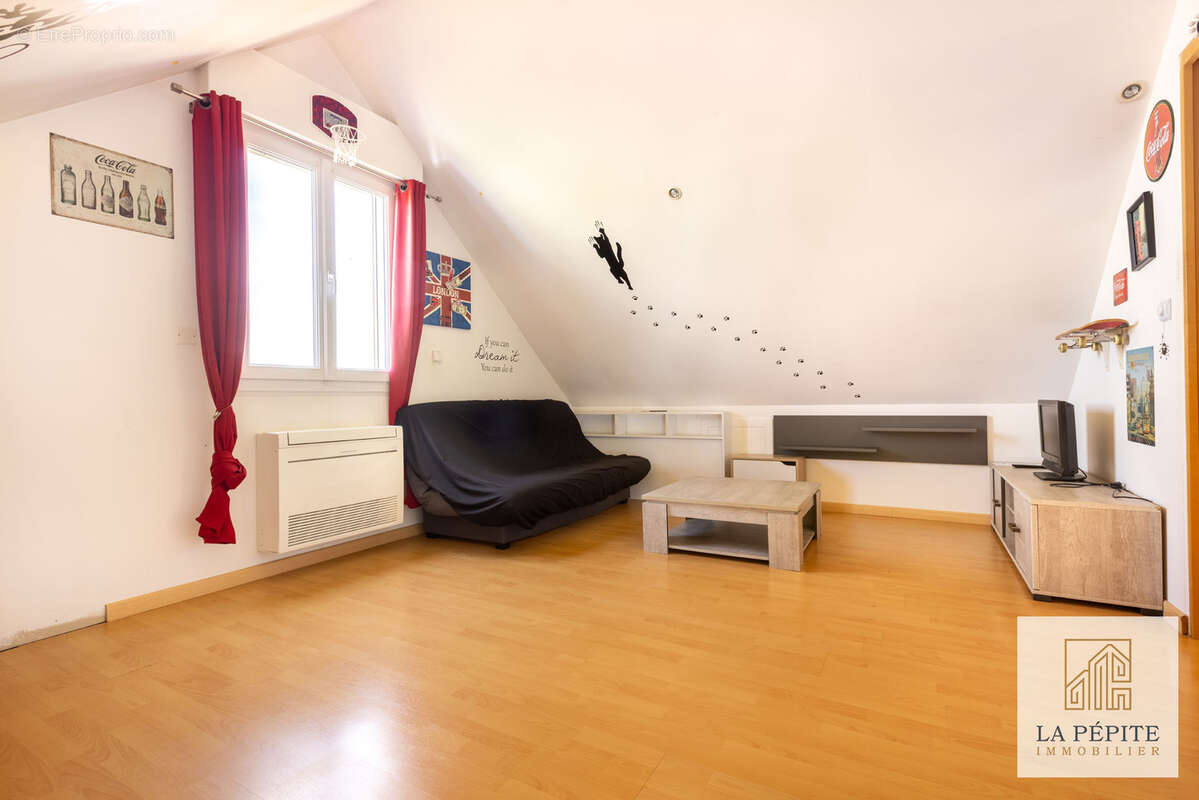 Maison pavillonnaire contemporaine 246 m2  5 chambres  Terrain 1 700 m2 - photo 21