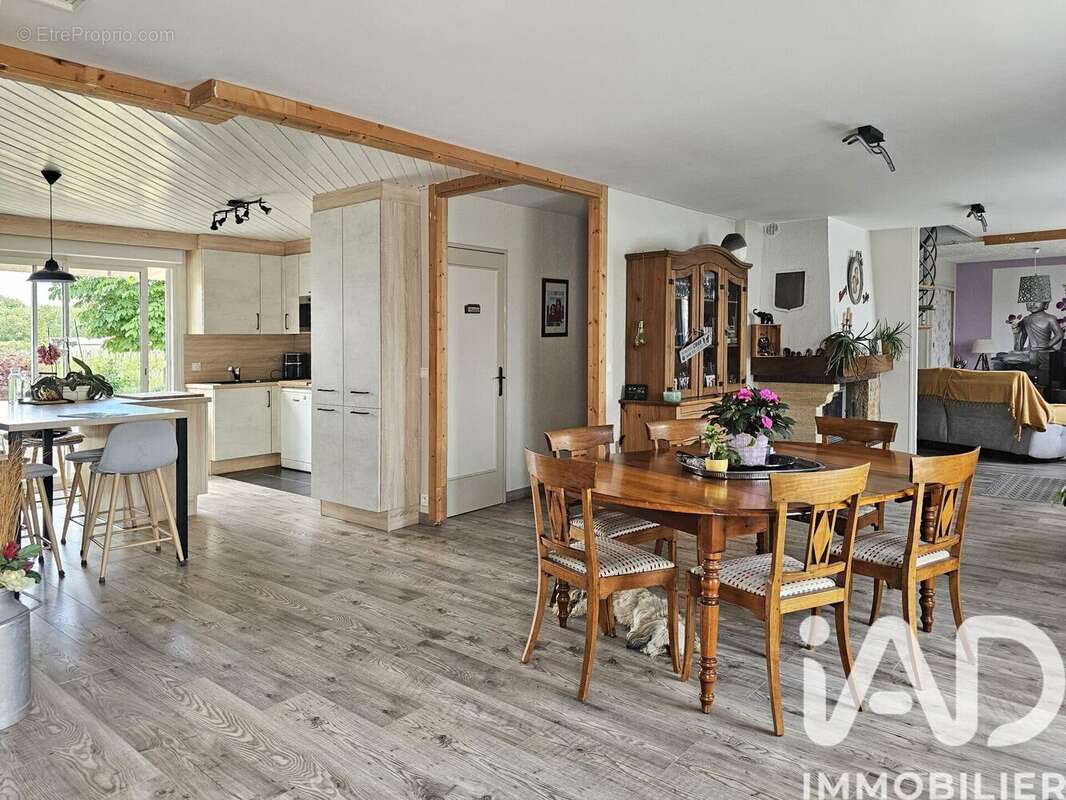 Maison 162 m² à Breville  - photo 5