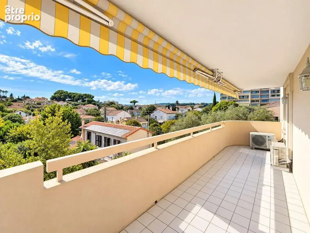 Appartement à LE CANNET
