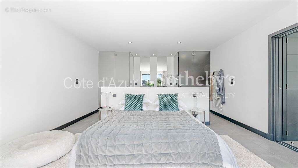 Co exclusivité villa contemporaine à vendre à Grimaud avec vue mer et piscine - photo 8