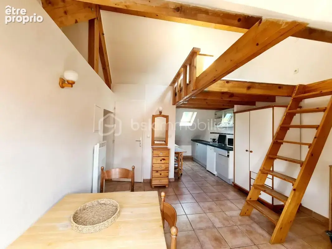 Appartement à SAINT-MARTIN-D'HERES