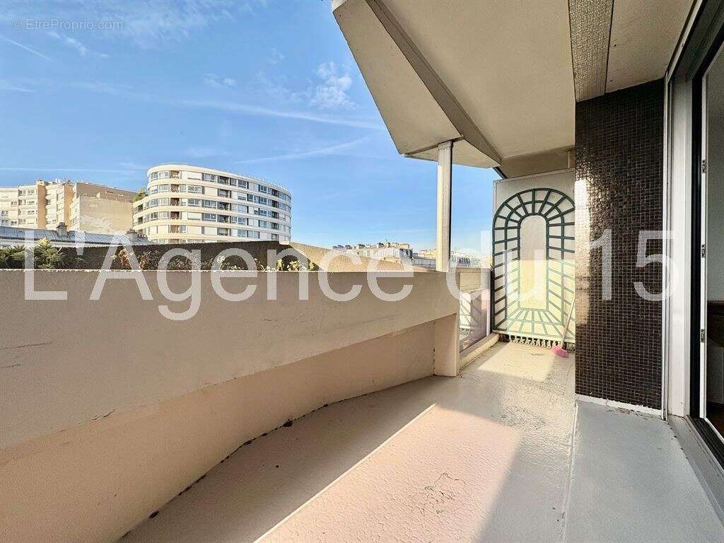 Appartement à PARIS-15E