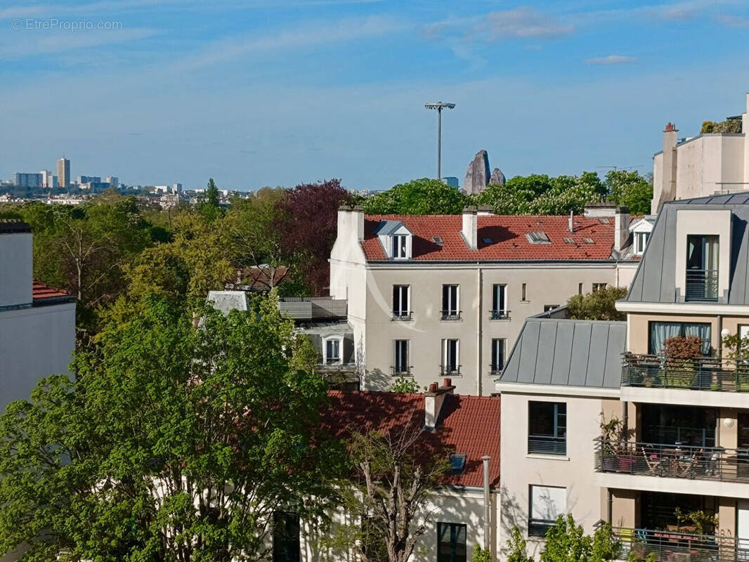 Appartement à CHARENTON-LE-PONT