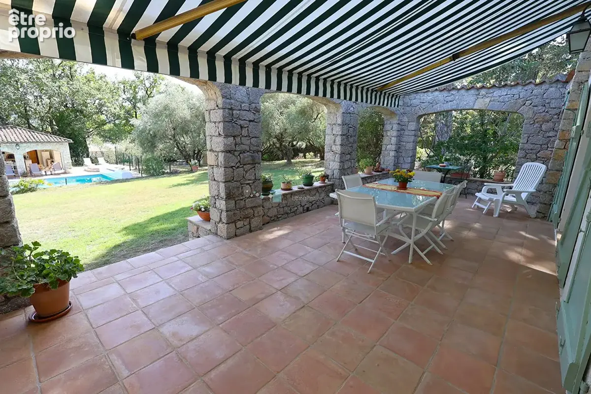 Villa Peymeinade 10 pièce(s) 320 m² terrain de 4200 m² avec 3 habitations - photo 5