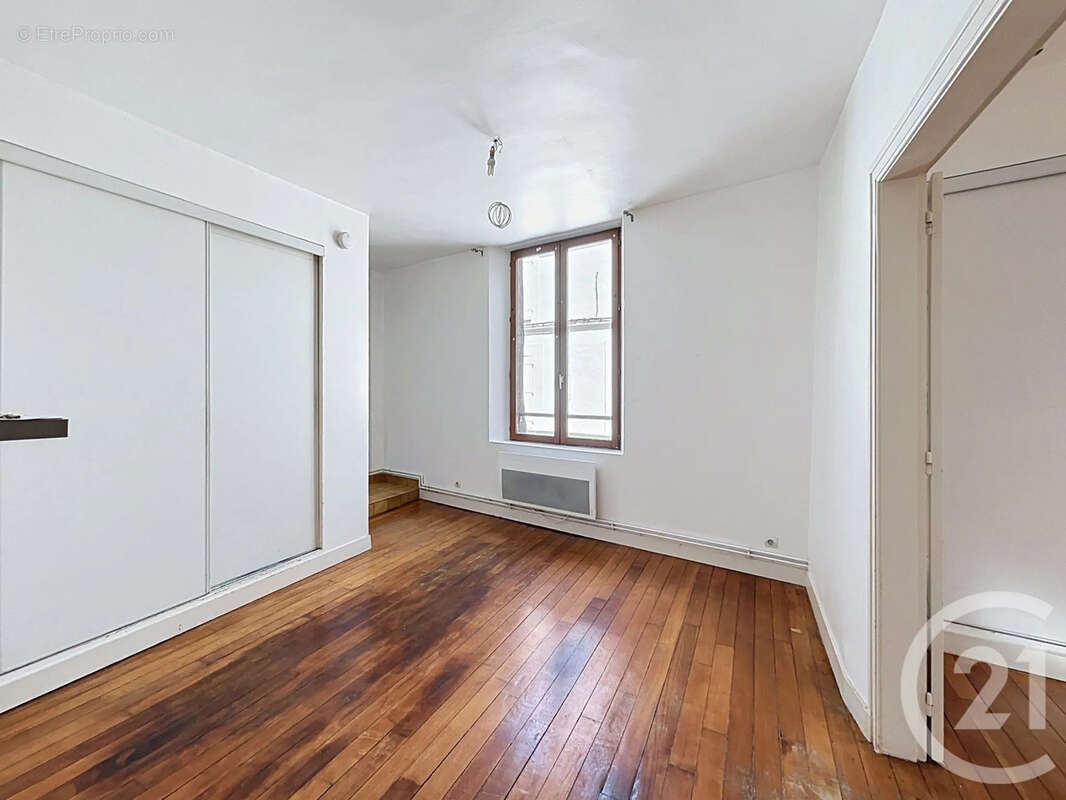 Appartement 76 m² à Sens  - photo 4