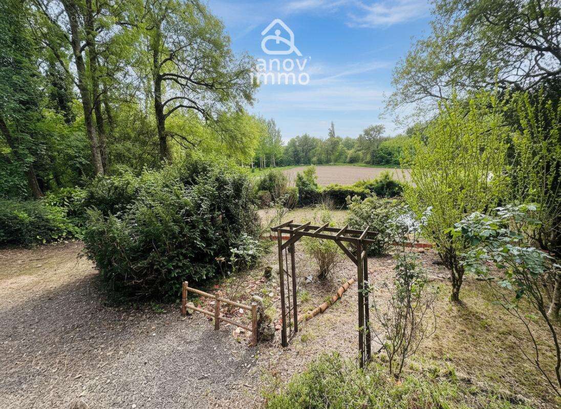 Terrain à SAINT-SIMEUX