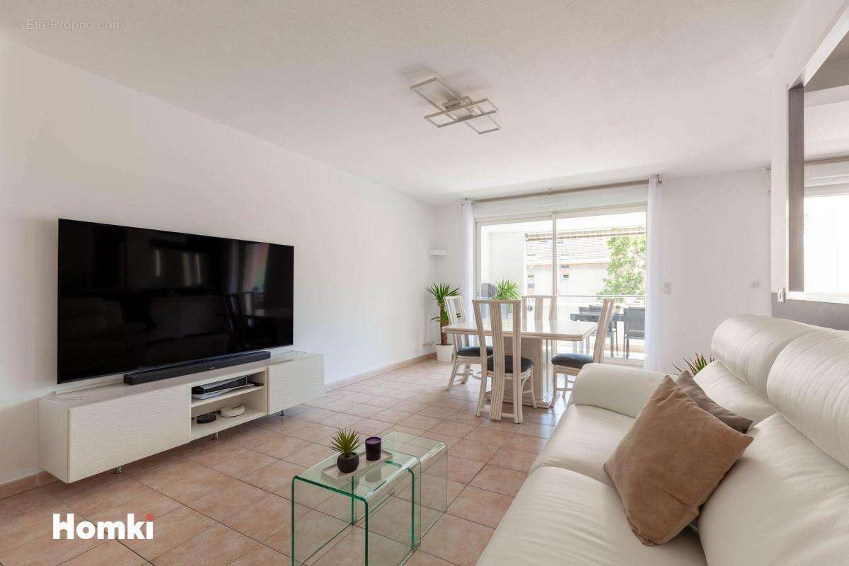 Appartement à MARSEILLE-5E