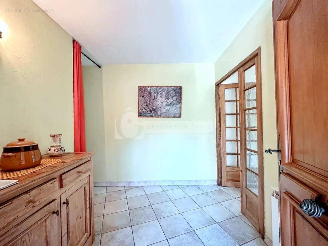 Maison à FONTVIEILLE