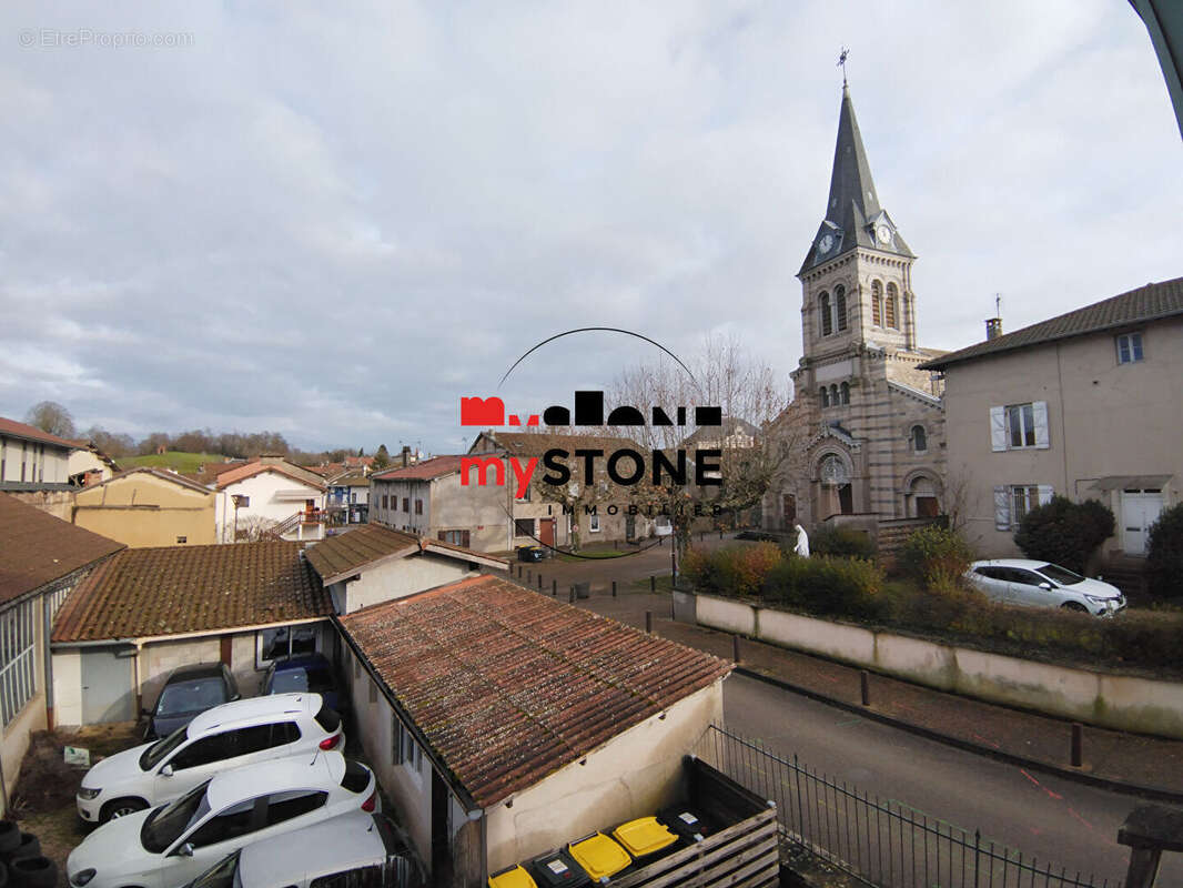 Appartement à CHALAMONT